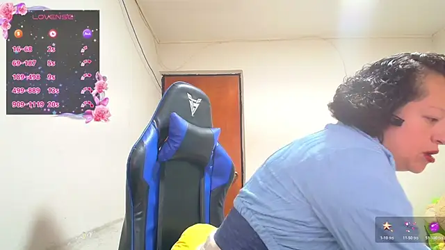 Miss Oriana online show from December 2025 06:17:01 PM