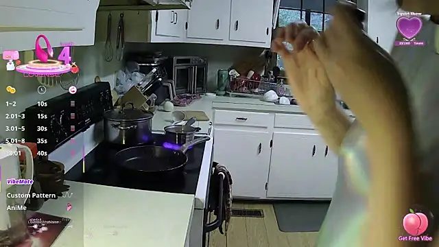 marynka21 online show from October 2025 08:08:02 PM