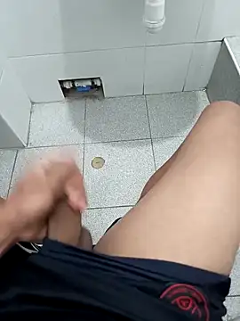 Snapshot of Morenohotcul chatting on October 2025 11:48:01 PM Morenohotcul online show from October 2025 11:48:01 PM