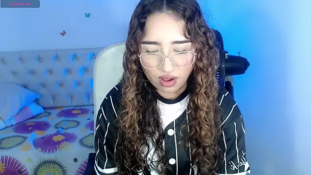 sasha 17  online show from September 2025 03:23:02 PM