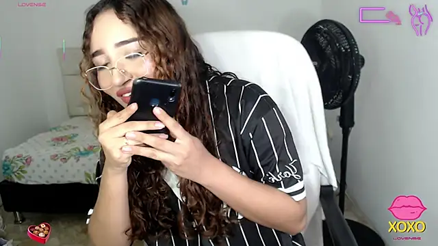 sasha 17  online show from October 2025 05:02:02 PM
