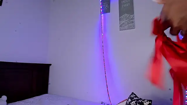 Michluxe 69 online show from November 2025 01:44:02 AM