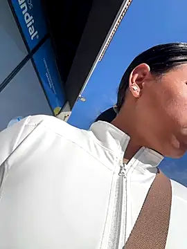 Michluxe 69 online show from November 2025 01:44:02 PM