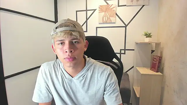 Snapshot of RyderStone_ chatting on October 2025 01:56:01 PM RyderStone online show from October 2025 01:56:01 PM