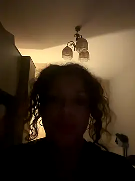 caramelandCurls online show from November 2025 10:24:01 PM