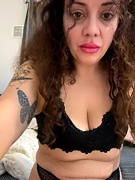 caramelandCurls online show from October 2025 08:38:02 AM