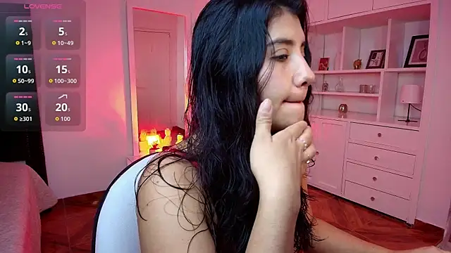 nina moen online show from September 2025 08:31:01 PM