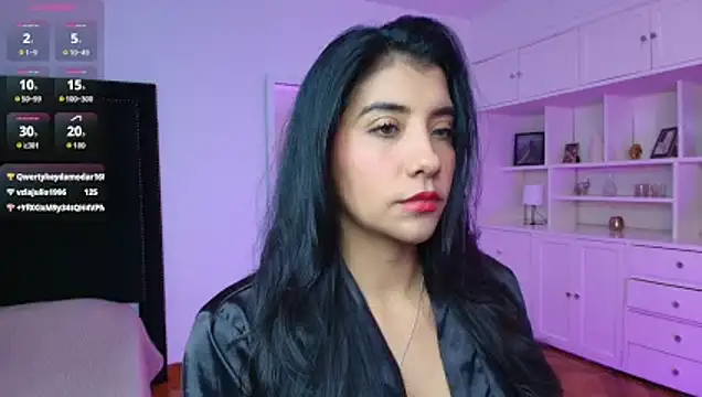 nina moen online show from October 2025 10:38:02 AM