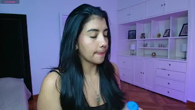 nina moen online show from October 2025 10:54:02 PM