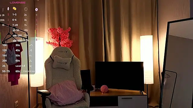 Snapshot of Pony_Claid chatting on October 2025 09:06:02 PM Pony Claid online show from October 2025 09:06:02 PM