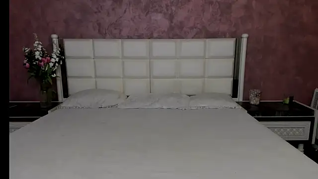 ClaudiaMilf online show from December 2025 10:48:02 PM