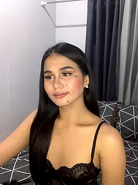 Snapshot of AngelHille chatting on October 2025 03:58:02 PM AngelHille online show from October 2025 03:58:02 PM