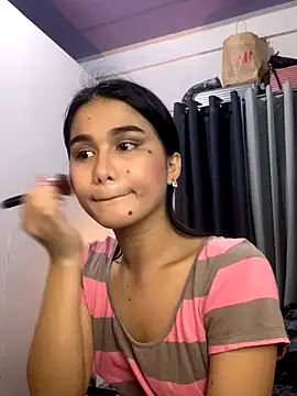 Snapshot of AngelHille chatting on October 2025 04:48:02 PM AngelHille online show from October 2025 04:48:02 PM