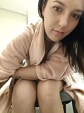 Sakura 2000 online show from October 2025 10:45:01 PM