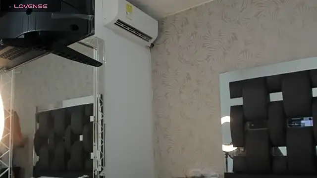 MissDiabla  online show from January 2026 09:53:01 PM