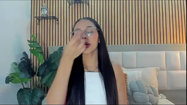 Roseaurora online show from February 2026 12:48:02 PM