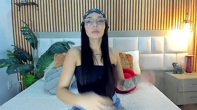 Roseaurora online show from January 2026 01:36:01 PM