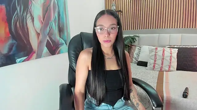 Roseaurora online show from December 2025 01:05:02 PM