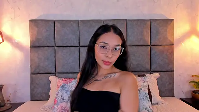 Snapshot of Roseaurora chatting on June 2026 10:48:01 AM Roseaurora online show from June 2026 10:48:01 AM