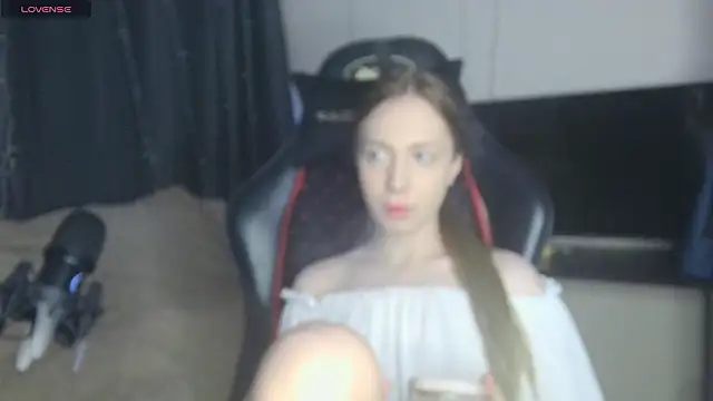 BabbbyFoxxx online show from March 2026 07:02:01 AM