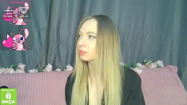 BabbbyFoxxx online show from December 2025 03:07:01 AM