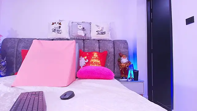 sweegirl69 online show from December 2025 11:58:02 AM