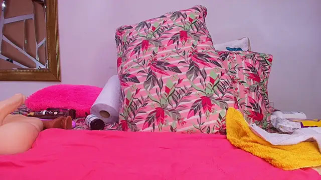 sweegirl69 online show from September 2025 12:03:01 PM