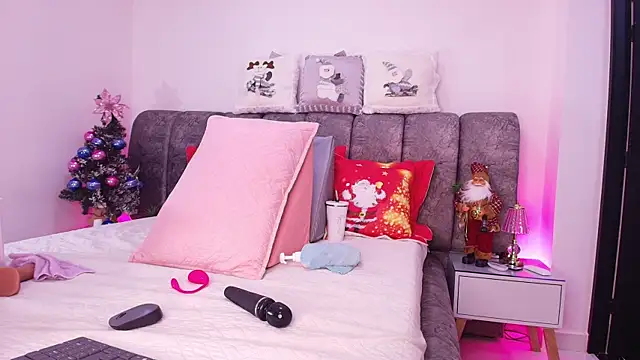 sweegirl69 online show from December 2025 11:54:02 AM