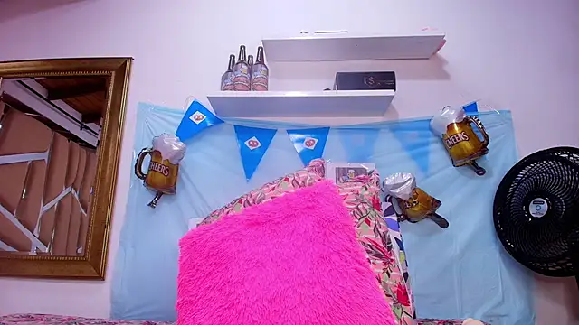 sweegirl69 online show from October 2025 12:28:02 PM