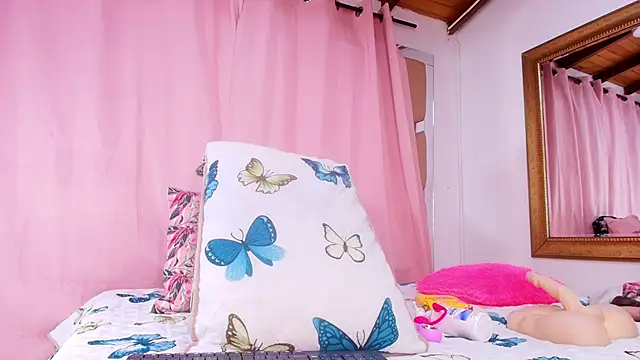 sweegirl69 online show from October 2025 11:55:01 AM