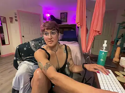 Snapshot of kinkycanner chatting on March 2026 03:43:02 AM kinkycanner online show from March 2026 03:43:02 AM