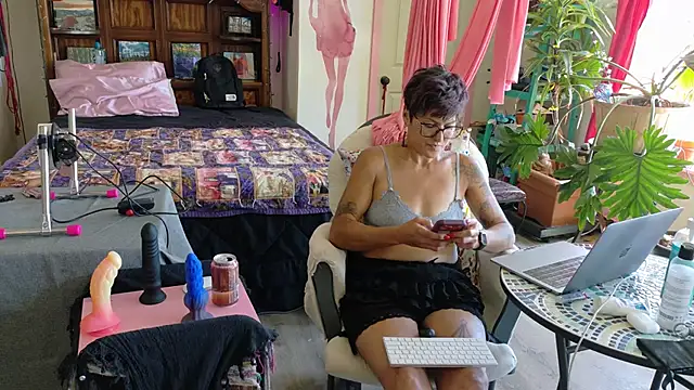 Snapshot of kinkycanner chatting on May 2026 09:15:01 PM kinkycanner online show from May 2026 09:15:01 PM
