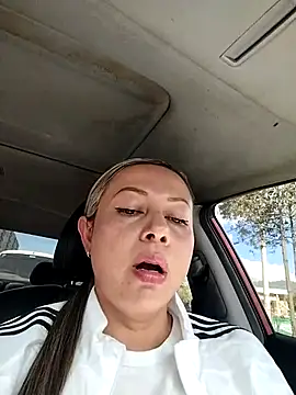 Snapshot of Madisson-04_ chatting on November 2025 07:02:02 PM Madisson-04 online show from November 2025 07:02:02 PM