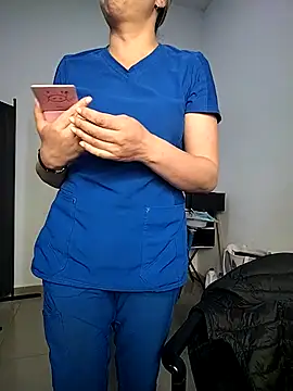 Madisson-04  online show from December 2025 12:38:01 PM