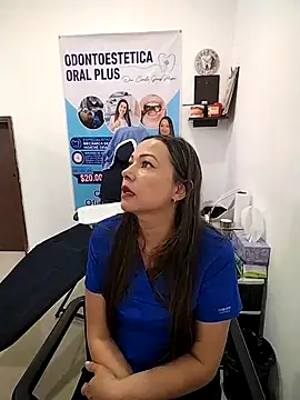 Snapshot of Madisson-04_ chatting on November 2025 06:34:02 PM Madisson-04 online show from November 2025 06:34:02 PM