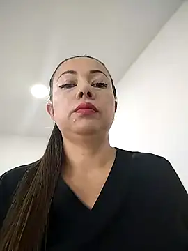 Snapshot of Madisson-04_ chatting on November 2025 12:31:02 PM Madisson-04 online show from November 2025 12:31:02 PM