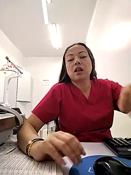 Snapshot of Madisson-04_ chatting on October 2025 07:02:01 PM Madisson-04 online show from October 2025 07:02:01 PM