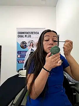 Snapshot of Madisson-04_ chatting on November 2025 03:18:01 PM Madisson-04 online show from November 2025 03:18:01 PM