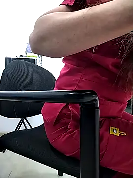 Snapshot of Madisson-04_ chatting on November 2025 06:19:02 PM Madisson-04 online show from November 2025 06:19:02 PM