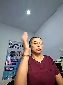 Snapshot of Madisson-04_ chatting on December 2025 06:31:02 PM Madisson-04 online show from December 2025 06:31:02 PM