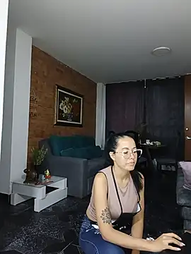 MiaForever1 online show from July 2026 10:45:01 PM