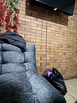 MiaForever1 online show from November 2025 02:04:01 AM