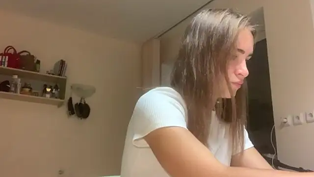 BunnyTiedeman online show from September 2025 04:23:02 PM
