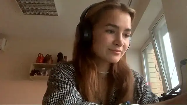 BunnyTiedeman online show from September 2025 03:21:02 PM