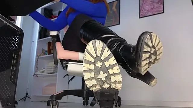 CruelSiren online show from March 2026 09:00:02 AM