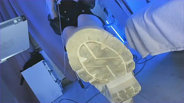 CruelSiren online show from September 2025 07:41:02 PM