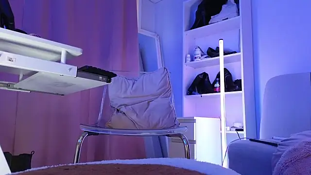 CruelSiren online show from December 2025 06:29:01 AM