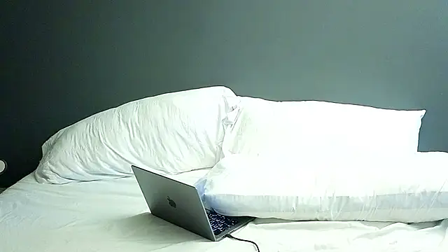 Snapshot of maskedboy1 chatting on November 2025 10:35:02 PM maskedboy1 online show from November 2025 10:35:02 PM