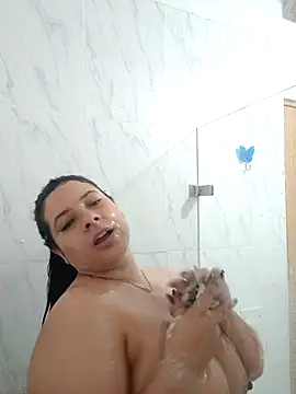 SophieCurves online show from October 2025 05:20:02 AM