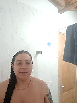 SophieCurves online show from October 2025 12:02:02 PM